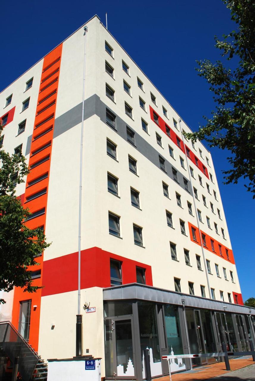 Ausbildungshotel St. Theresia ミュンヘン エクステリア 写真