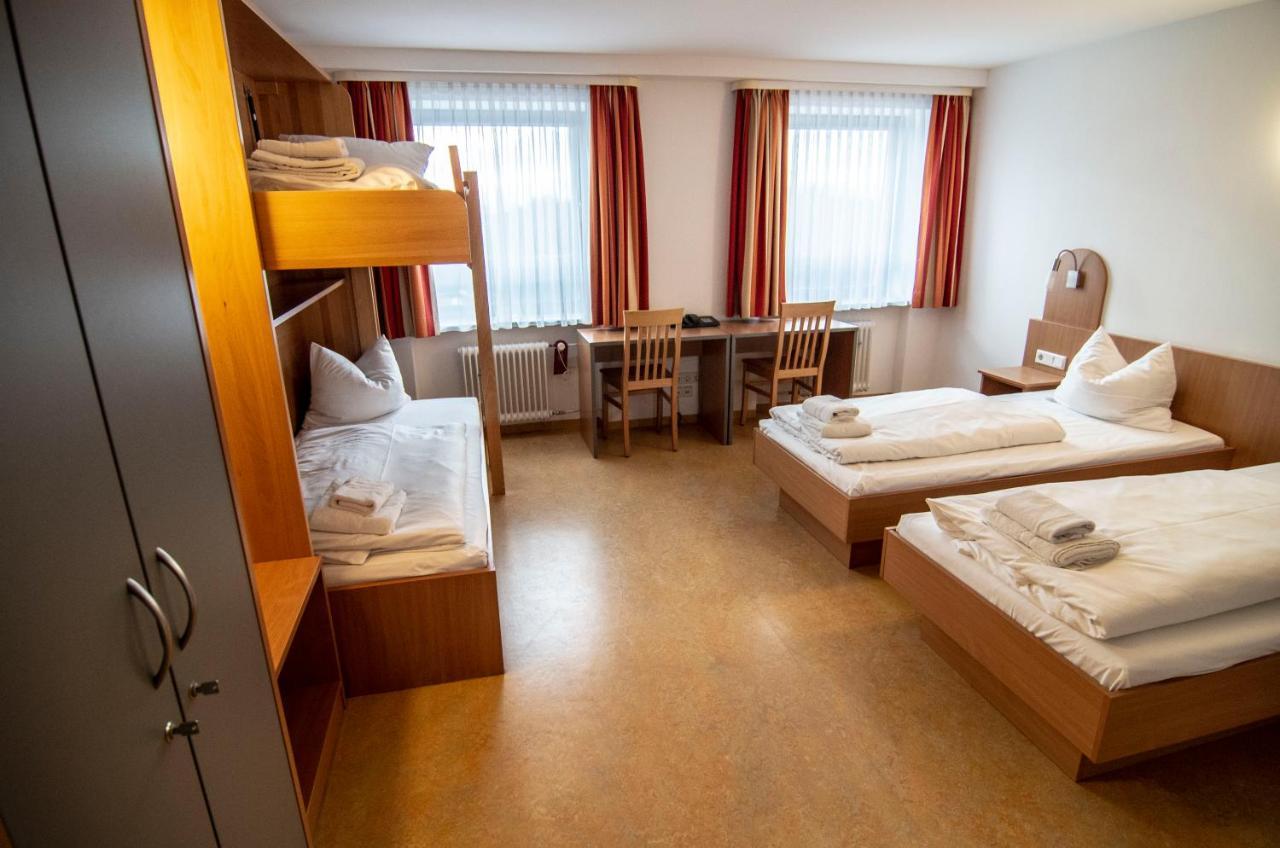 Ausbildungshotel St. Theresia ミュンヘン エクステリア 写真