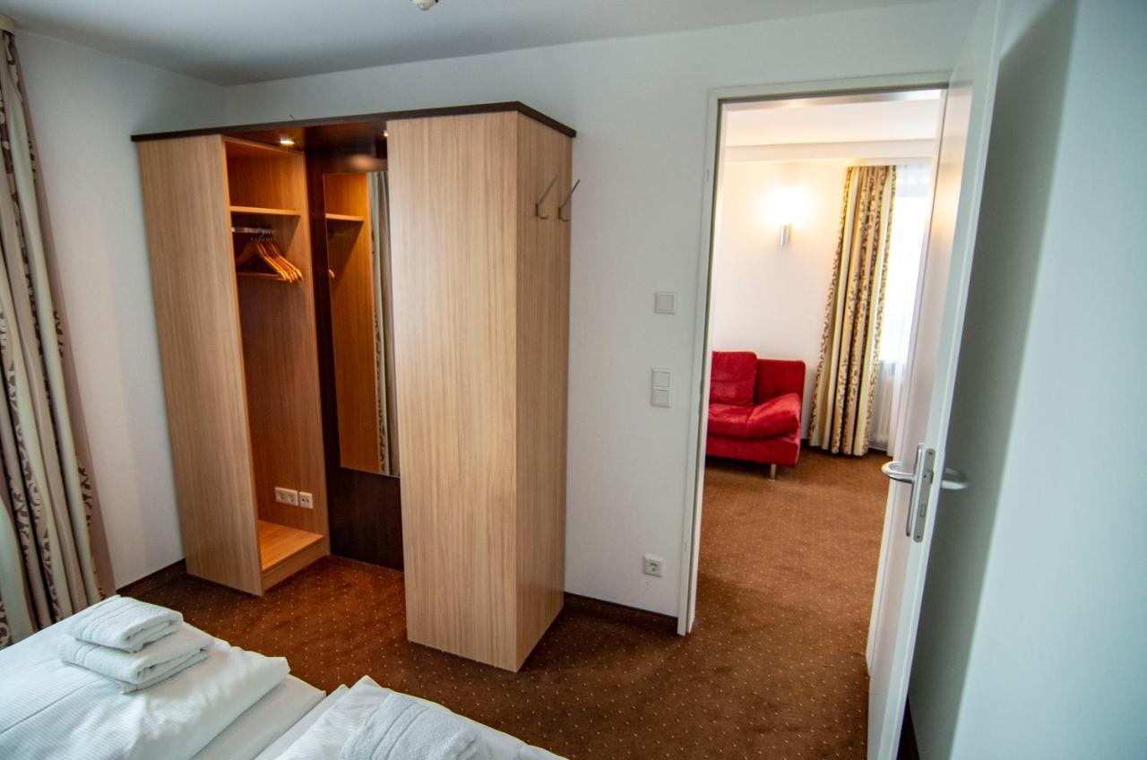 Ausbildungshotel St. Theresia ミュンヘン エクステリア 写真