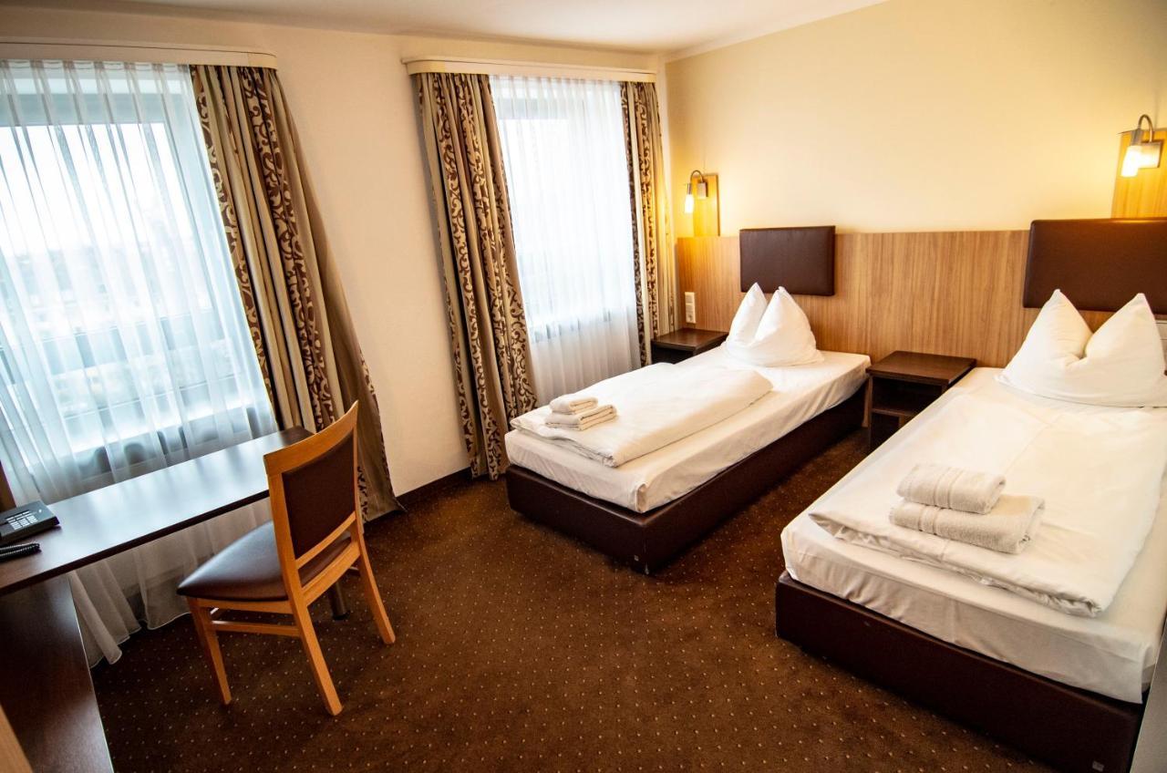 Ausbildungshotel St. Theresia ミュンヘン エクステリア 写真