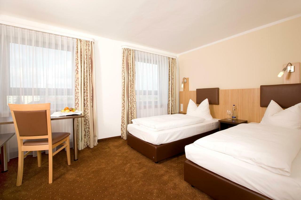 Ausbildungshotel St. Theresia ミュンヘン エクステリア 写真