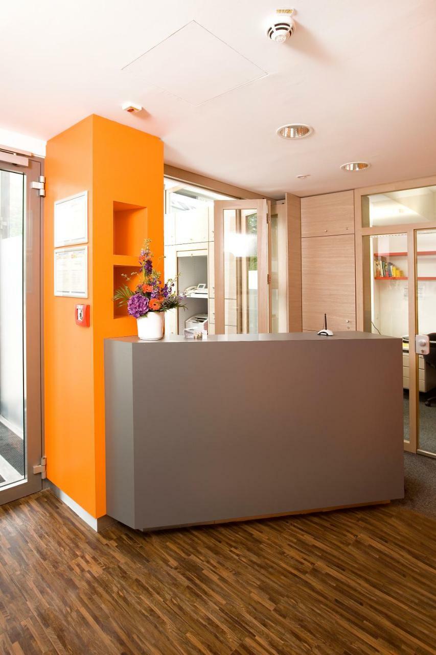 Ausbildungshotel St. Theresia ミュンヘン エクステリア 写真
